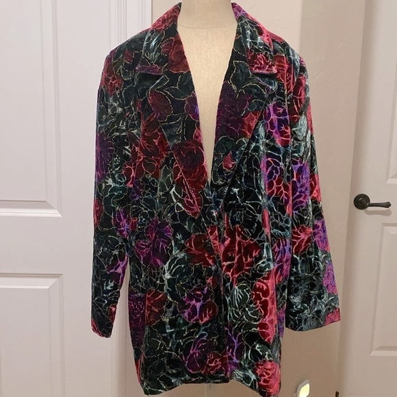 Three Flags Jackets & Blazers - VTG Three Flags Velvet Floral Blazer Jacket Womens 10 Oversized Dark Romantic